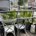 بيت ضيافة Houseboat Bonnie