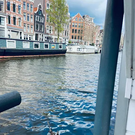 بيت ضيافة Houseboat Bonnie أمستردام