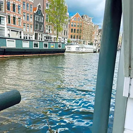 Gasthuis Houseboat Bonnie 4*