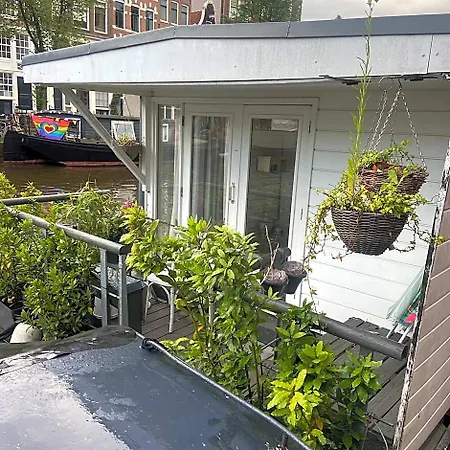 Houseboat Bonnie Amsterdam