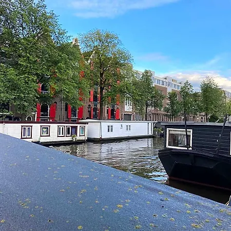 Houseboat Bonnie Amsterdam