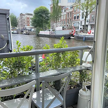 Houseboat Bonnie Gasthuis Amsterdam