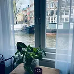 Houseboat Bonnie Konukevi 4*